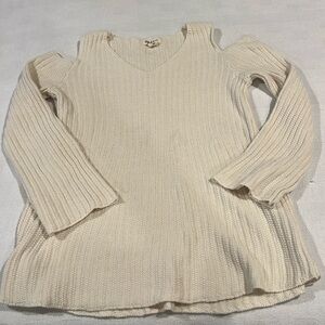 Style& Co Creme sweater open shoulders